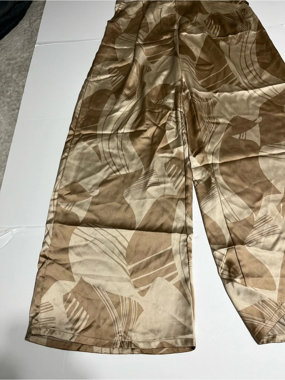 Women’s Wide-Leg Satin Pants in Beige Brown